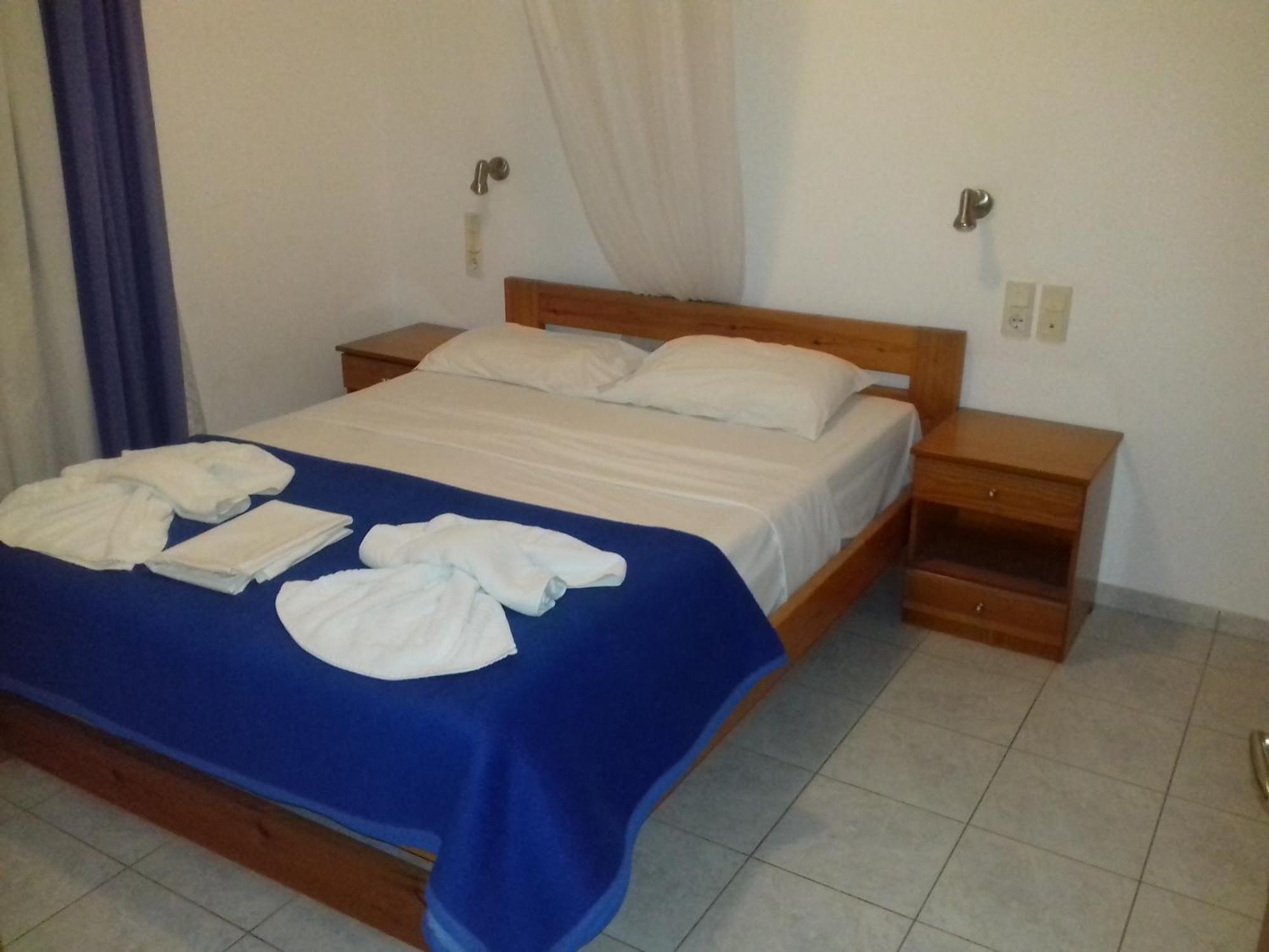 Finikas Studios & Apartments - Kalamaki Holidays Kalamaki (Heraklion) Eksteriør bilde