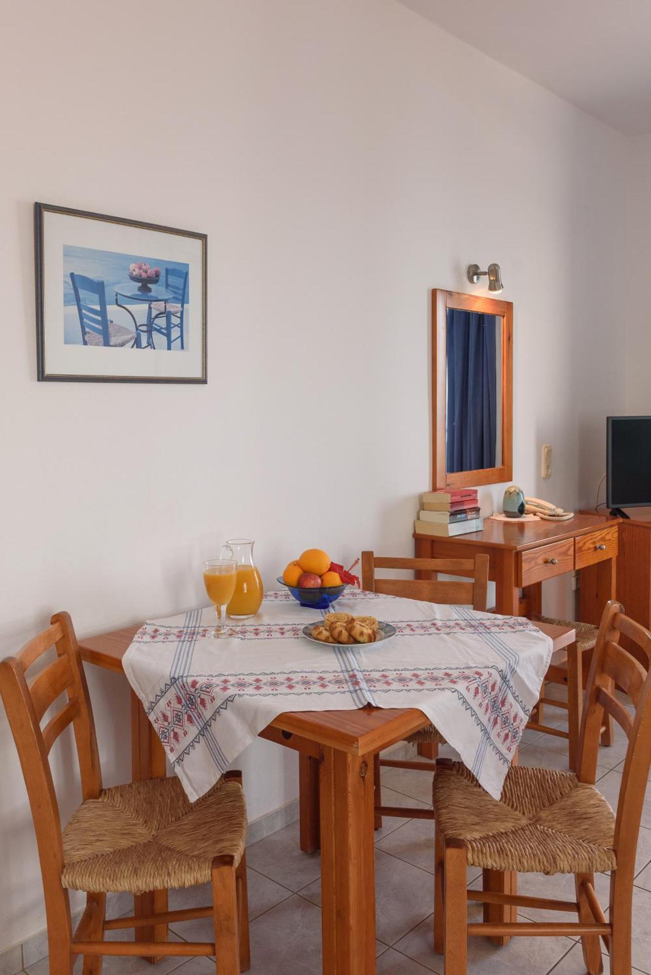 Finikas Studios & Apartments - Kalamaki Holidays Kalamaki (Heraklion) Eksteriør bilde