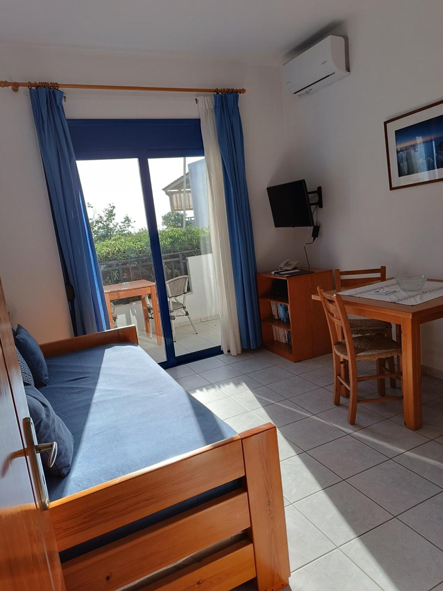 Finikas Studios & Apartments - Kalamaki Holidays Kalamaki (Heraklion) Eksteriør bilde