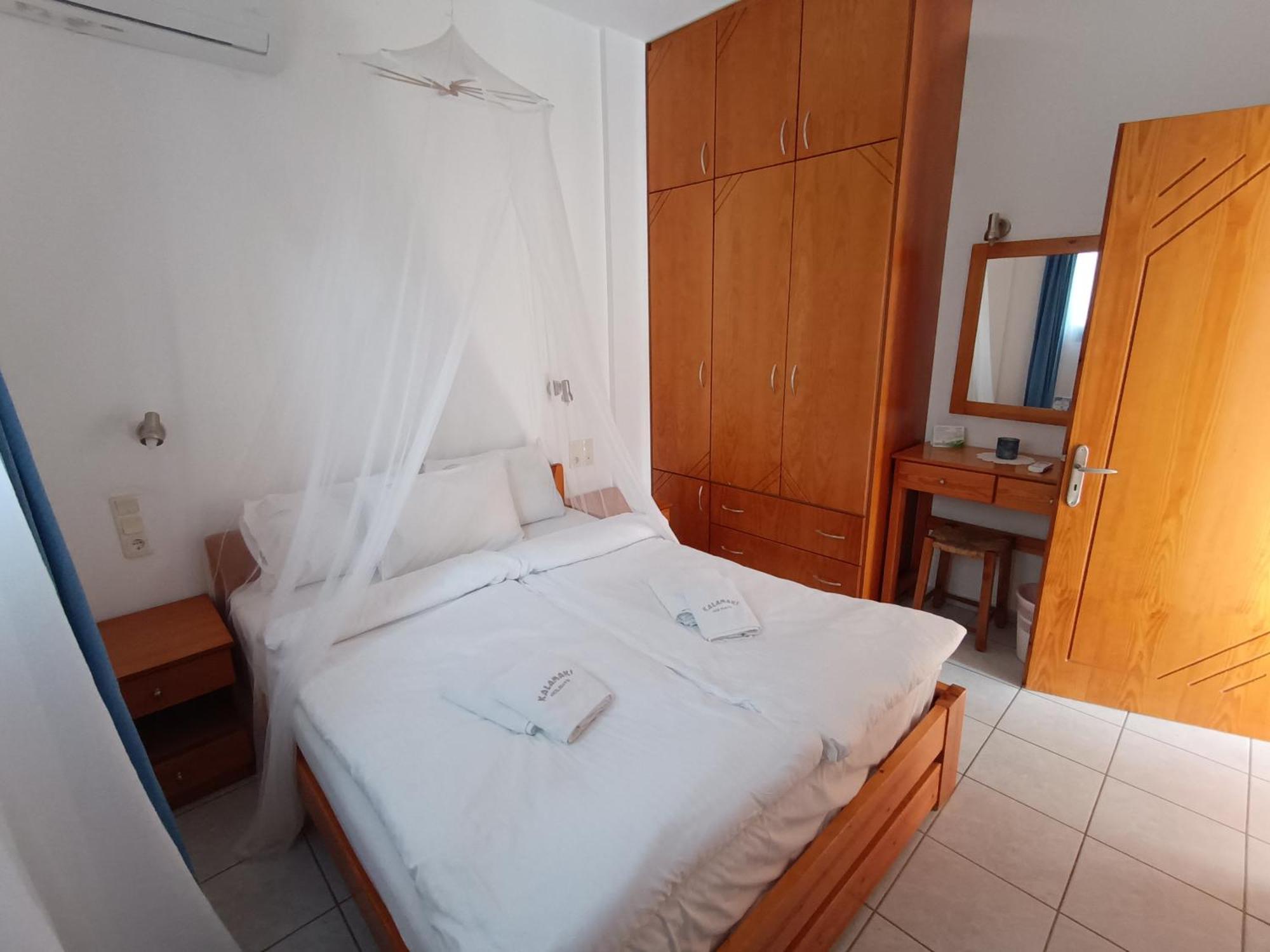 Finikas Studios & Apartments - Kalamaki Holidays Kalamaki (Heraklion) Eksteriør bilde